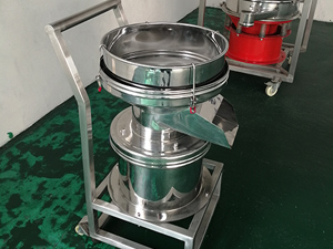 篩分精細(xì)、產(chǎn)量大，移動(dòng)方便